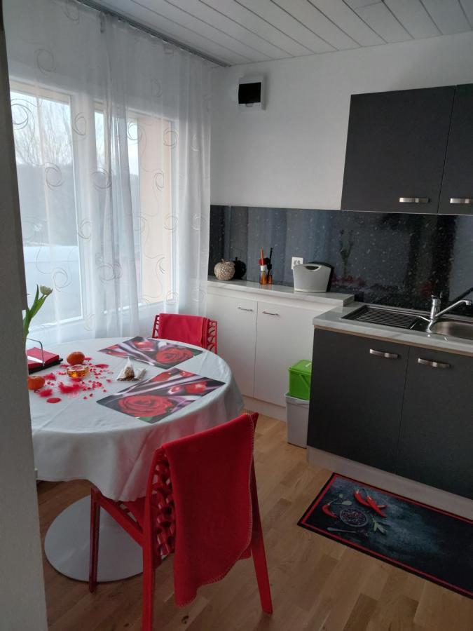 Beau Studio Avec Terrasse Et Vue Exclusivement Pour Non Fumeurs Belmont-sur-Lausanne Exterior photo